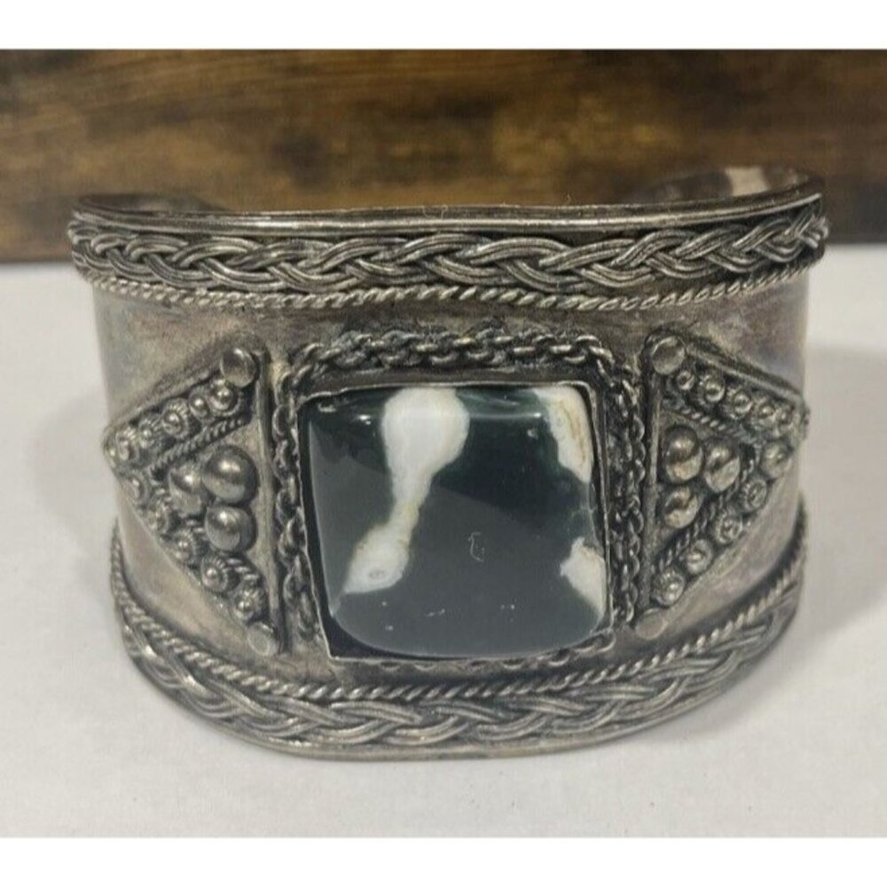 Green White Gardeners Stone Silver-tone Cuff Bracelet Made In India